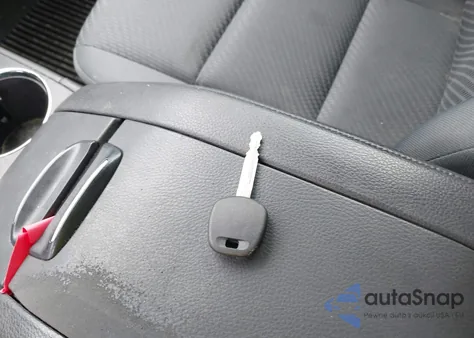 2019 Toyota Highlander Le z USA, uszkodzony, nr VIN 5TDZARFH8KS060954